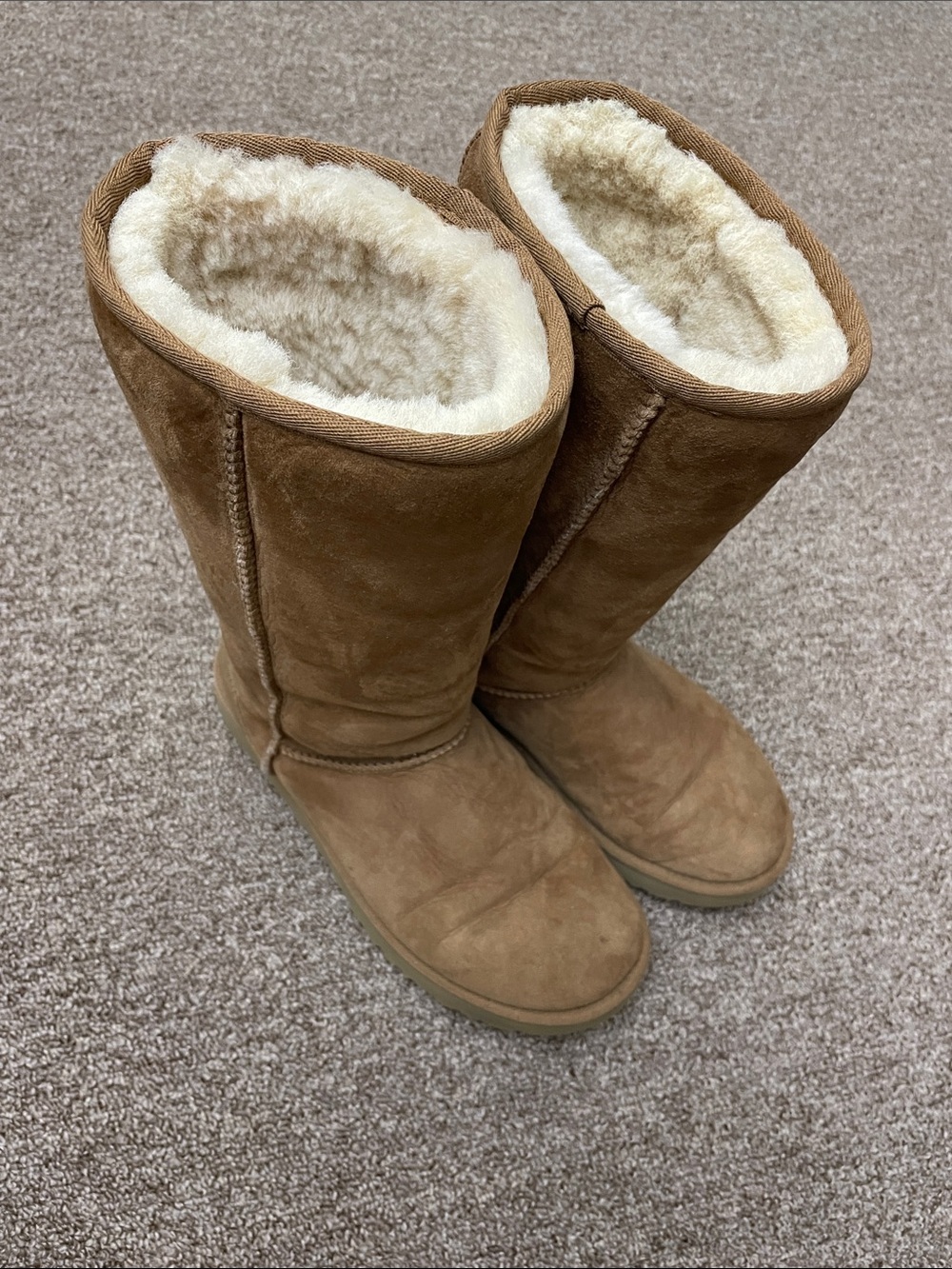 UGG BOoTS Woman Size 7